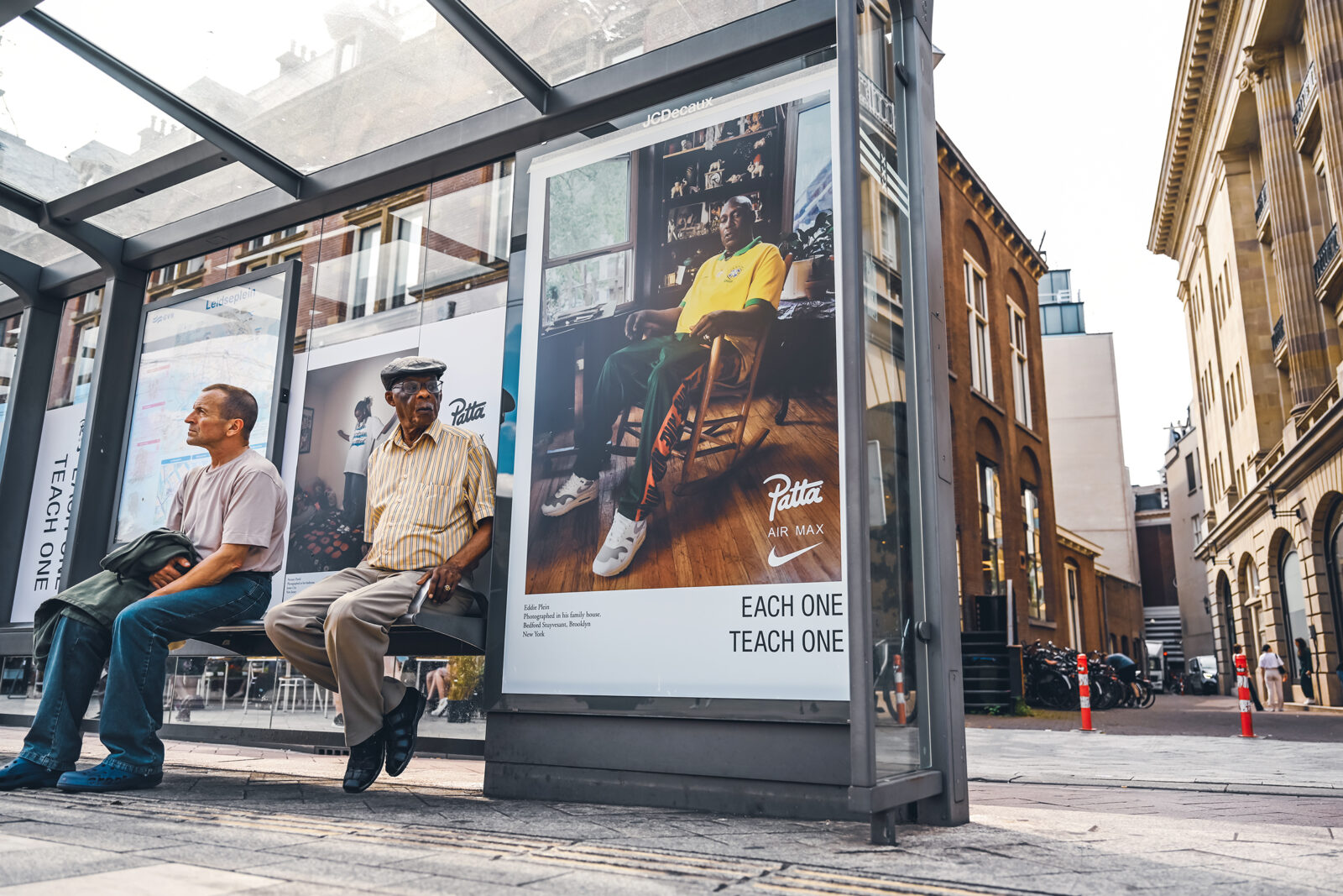 Case: Patta x Nike Air Max 1 impressie 3